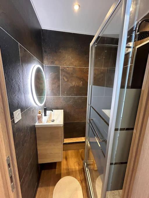 Le Nid Douillet Nanceien Apartment น็องซี ภายนอก รูปภาพ